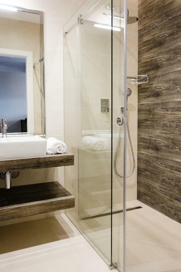 Luxlux Apartments Metro Slodowiec Warsaw Luaran gambar